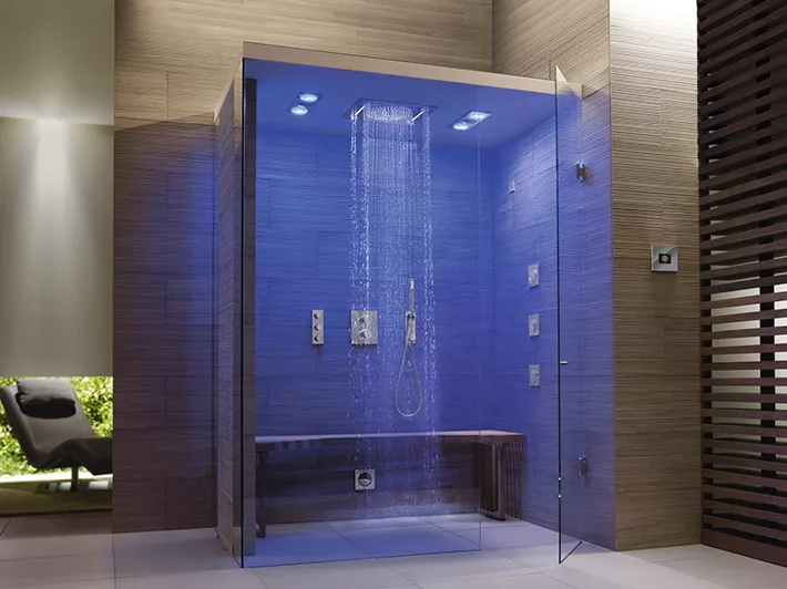 Dampfbad und Rainshower mit Lichtstimmung und Klanguntermalung